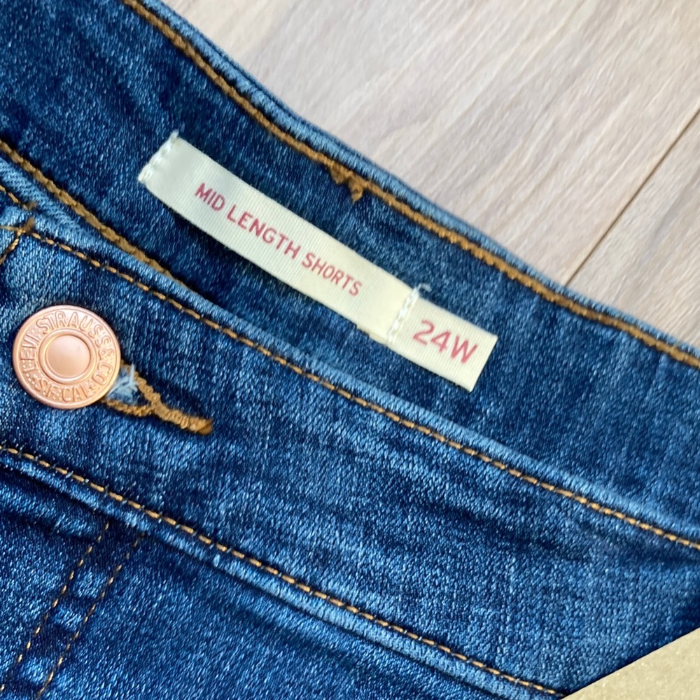 Levi's Jean Short mid length denim short mid rise cuffed 24W - Picture 13 of 17